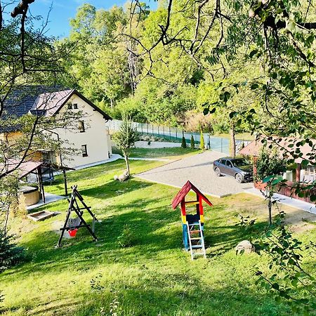 Pensiunea Piri Land Comarnic Eksteriør bilde