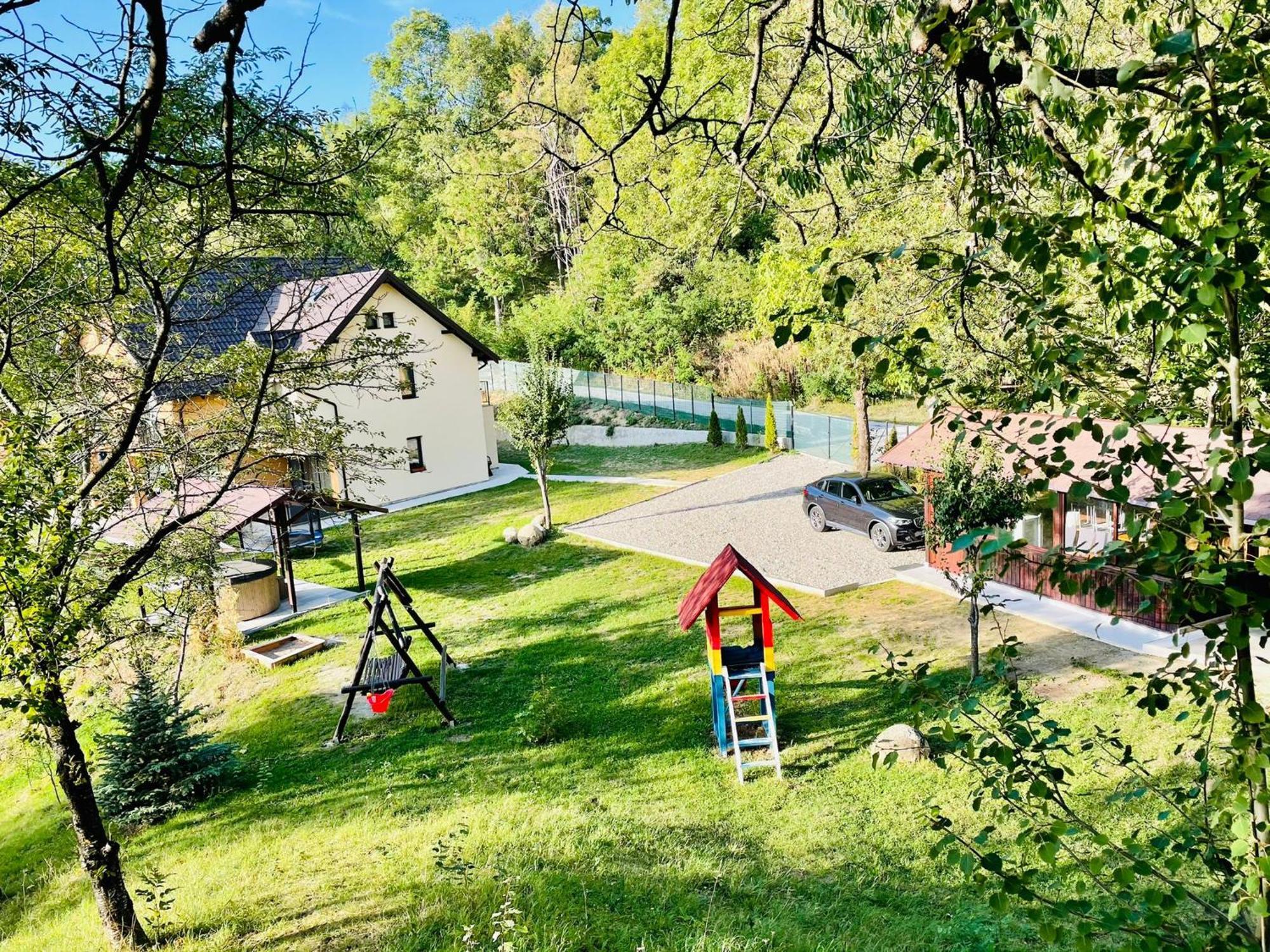 Pensiunea Piri Land Comarnic Eksteriør bilde